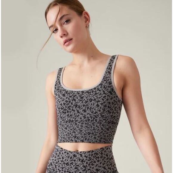 Athleta Aurora Scoop Crop Tank Size XS NEW Seamless Animal Print Gym Workout - Picture 1 of 8